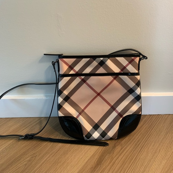 Burberry Purse - Picture 2 of 7